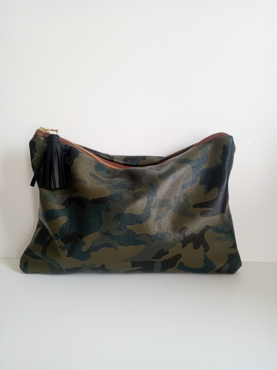 LEATHER CAMO CLUTCH