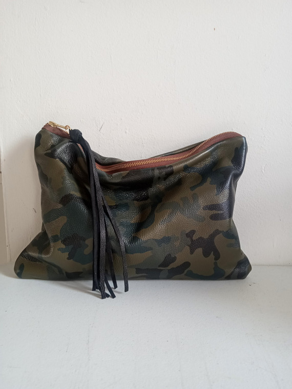 LEATHER CAMO CLUTCH