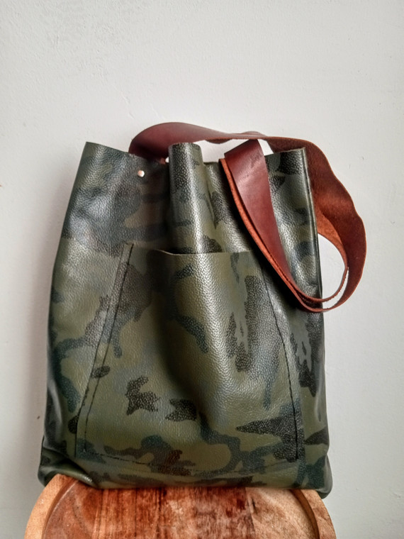 CITY TOTE/CAMO