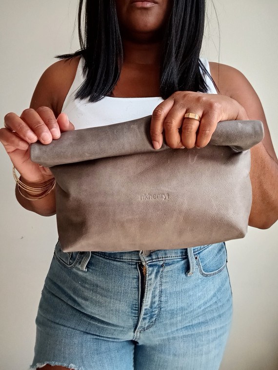 VIVIAN ROLL DOWN/FOLDOVER CLUTCH