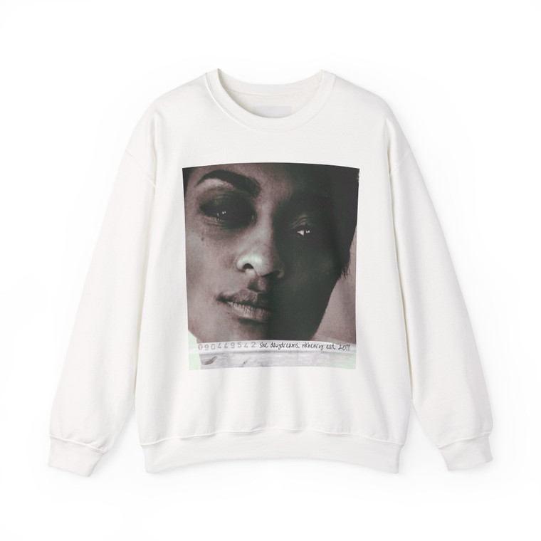 SHE DAYDREAMS UNISEX SWEATSHIRT