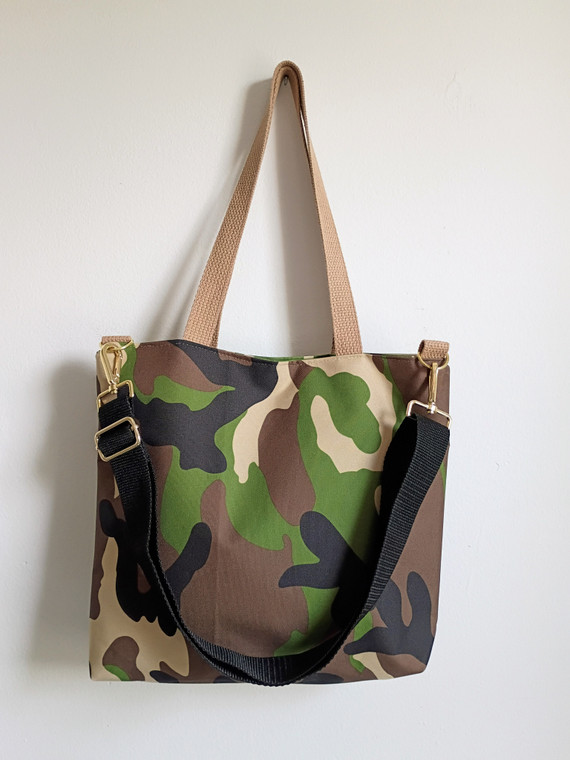 CAMO POP TOTE/ WHEAT + BLACK