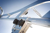Photo of the thick aluminum buttresses that add incredibly strength.