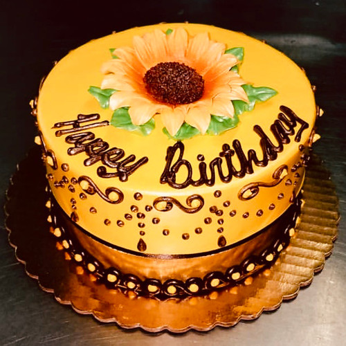 11082 Sunflower Design Cake