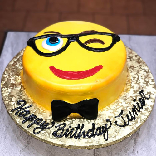 Emoji With Black Bow-tie Cake (Model# 91025)