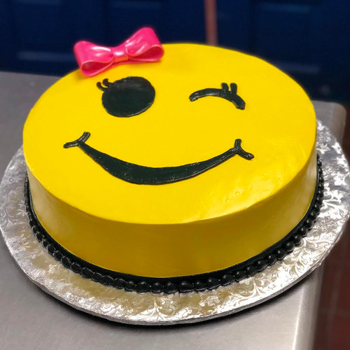 Emoji With Pink Bow Cake (Model# 91024)