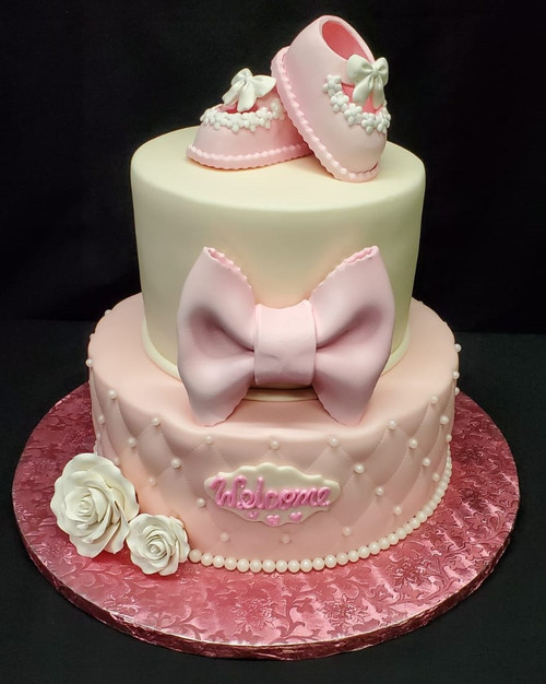 Booties w/ Bows Cake (Model# 42028)