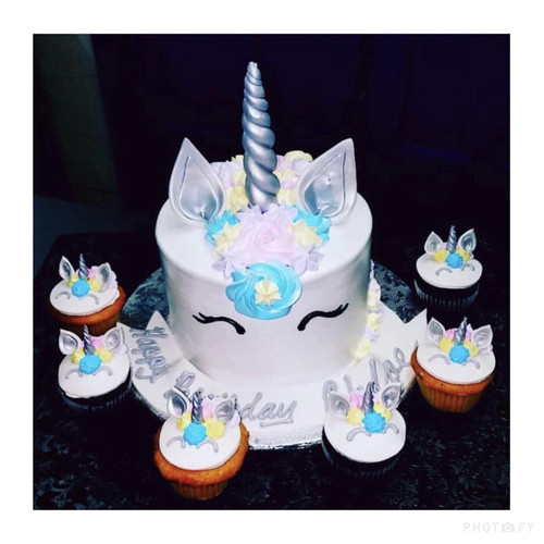 Unicorn And Cupcakes (Model# 11103)