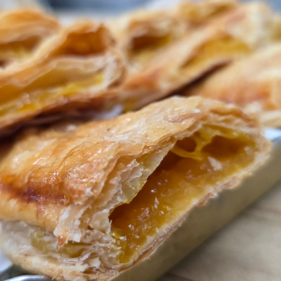 Pineapple pastelitos