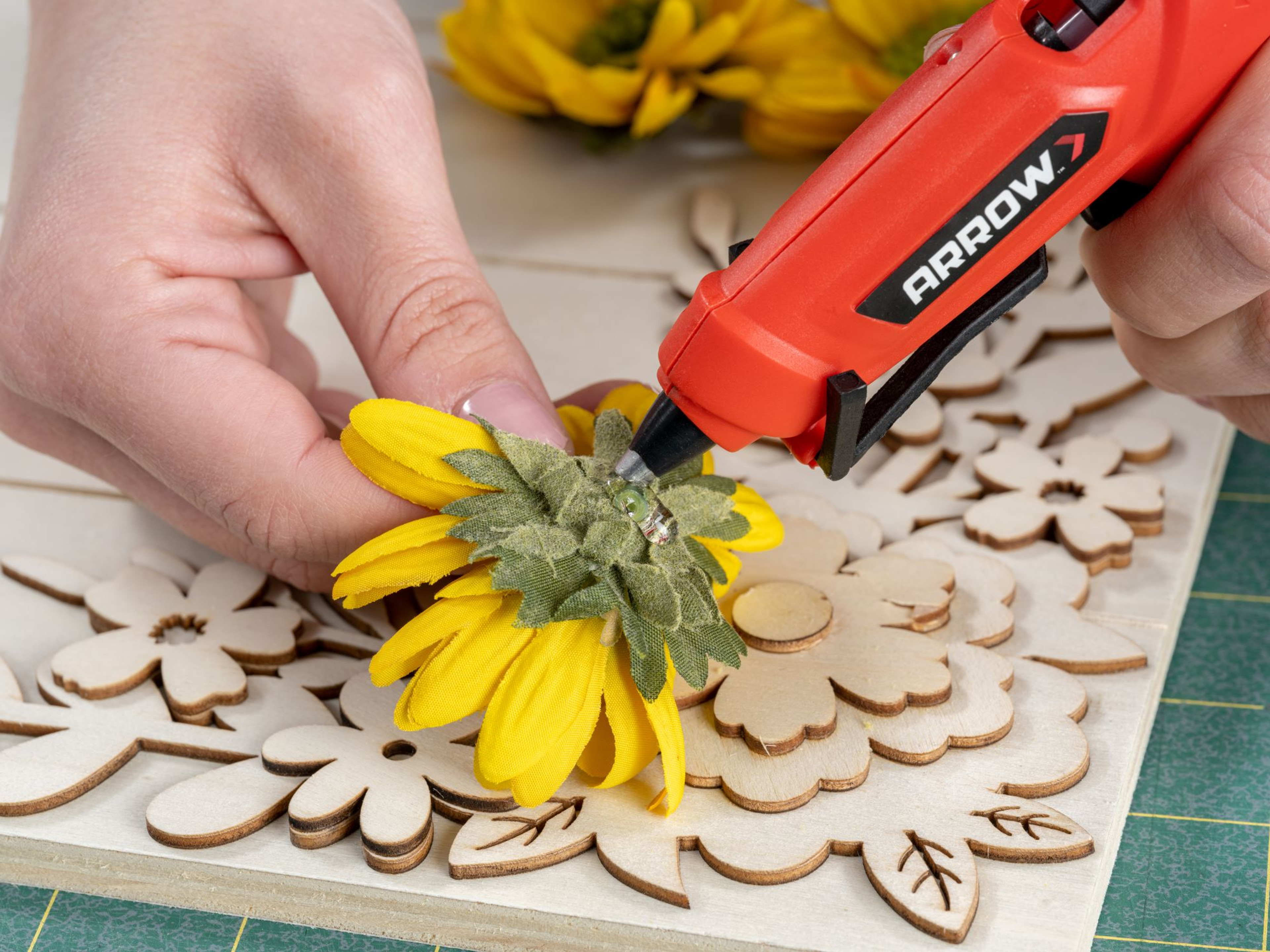 Arrow GT11 10W Mini Hot Glue Gun