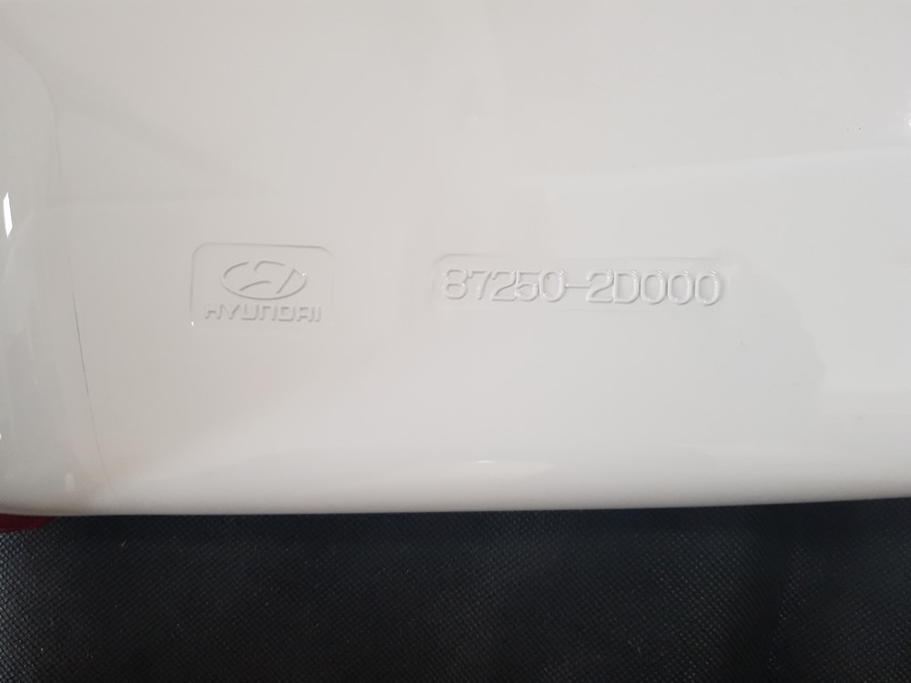 Rear Boot Spoiler Genuine OEM with light suits Hyundai 87250-2D000 Painted White
