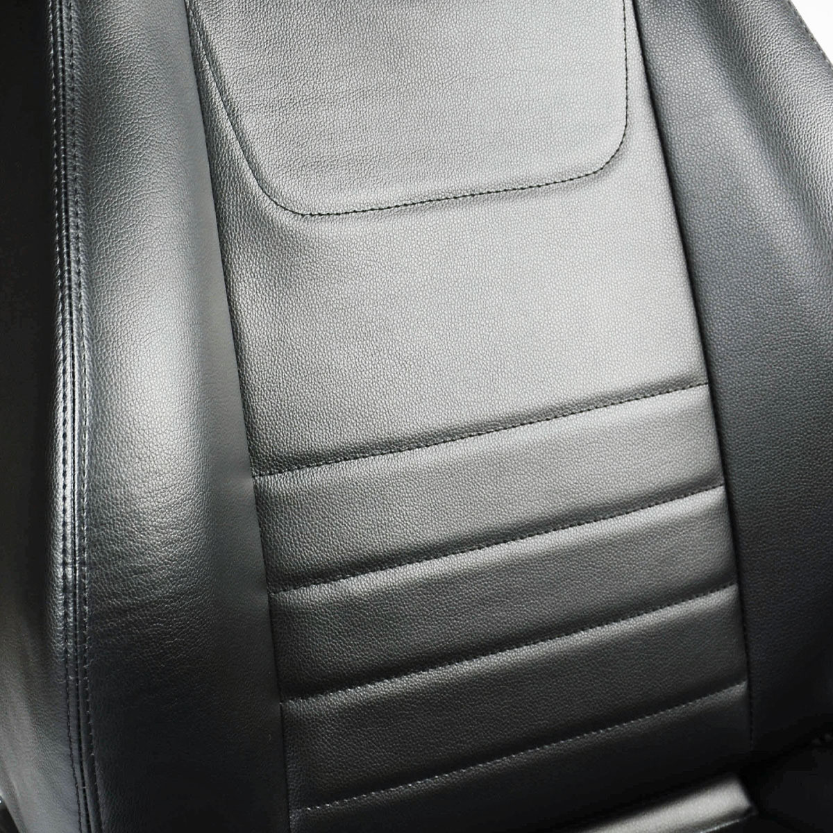 SAAS Seat 4x4 Black PU A.D.R