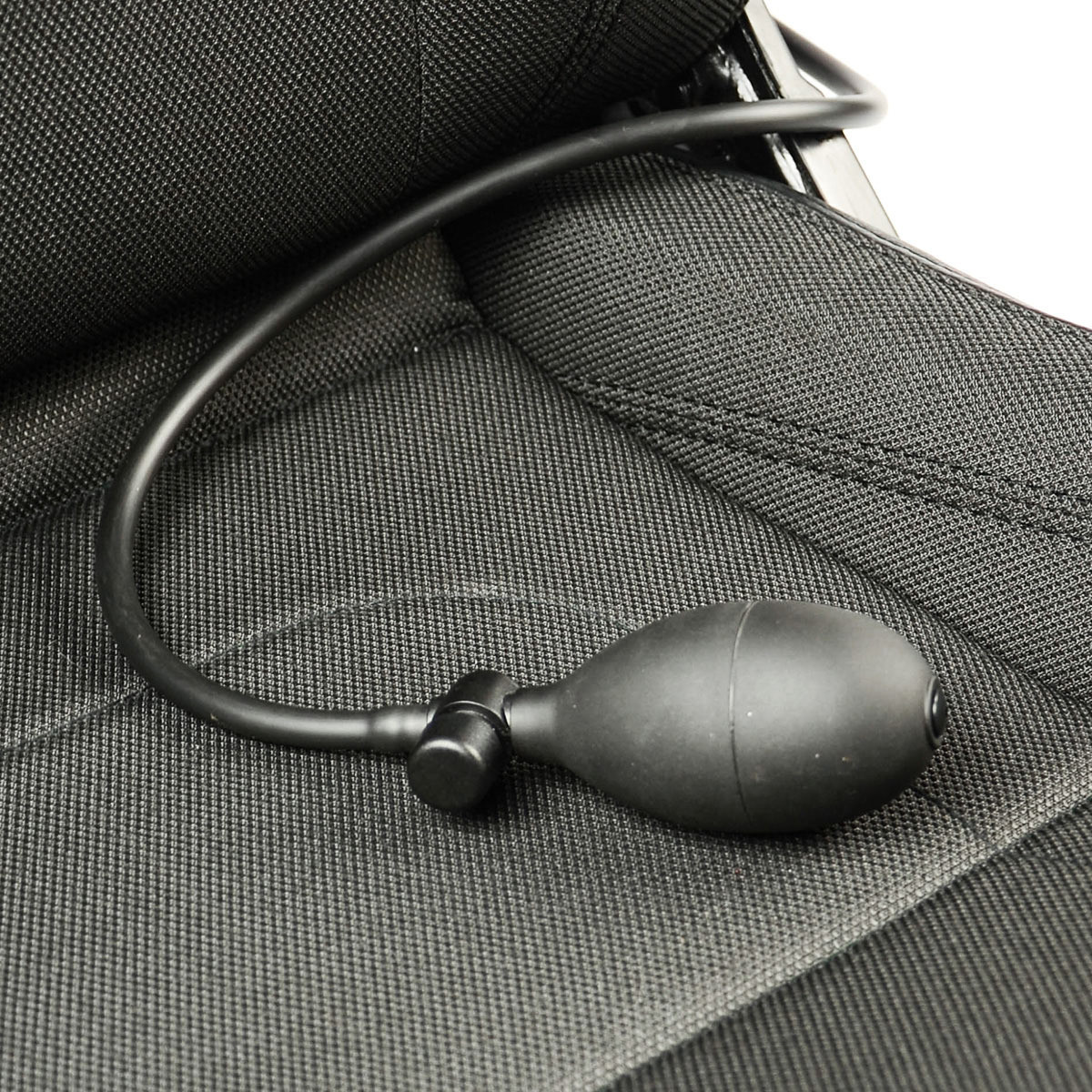 SAAS SSeat Trax 4x4 Black PU  / Black Cloth A.D.R
