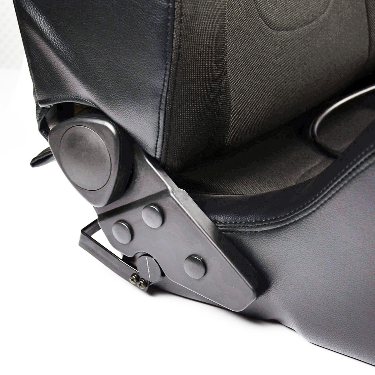 SAAS Seat Sports 4x4 Black PU / Black Cloth A.D.R