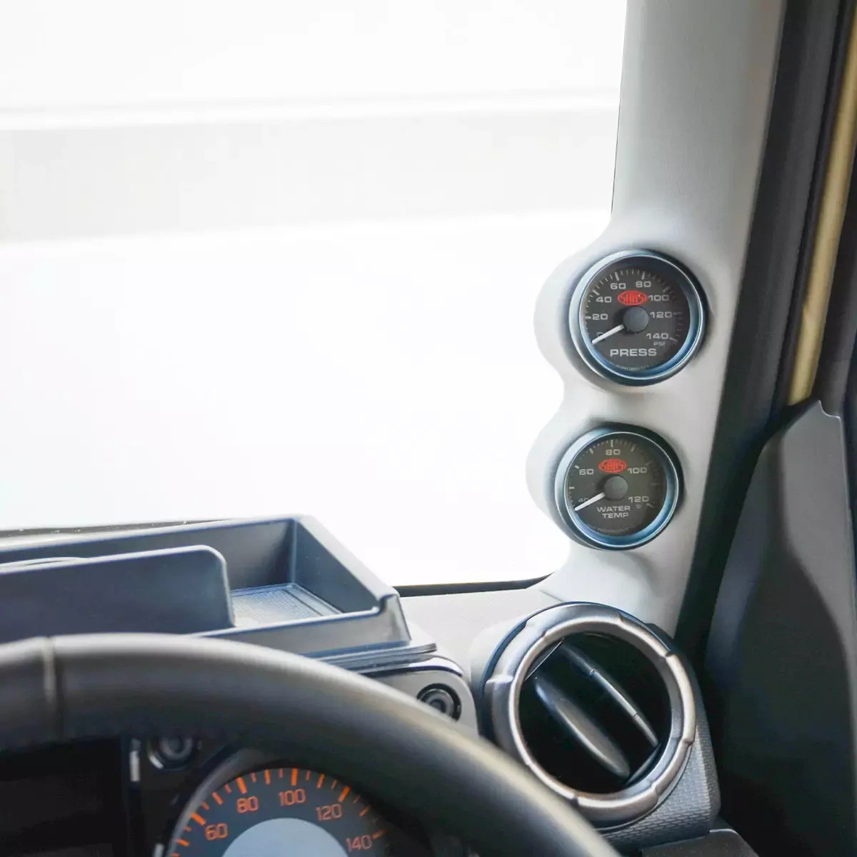 SAAS Gauge Pillar Pod Suzuki Jimny 2019 - On Light Grey Painted