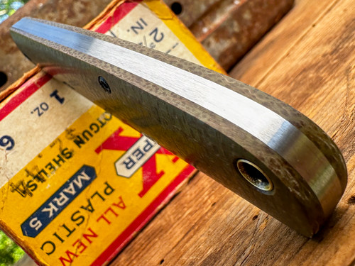 Marshland Trapper (OD Green Burlap Micarta) Marshland Trapper (OD Green Burlap Micarta)
