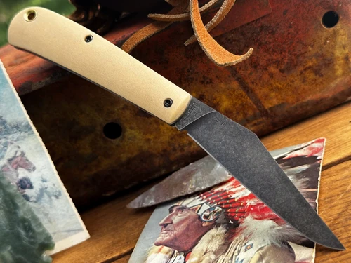 Marshland Trapper Apache *Knapped*(Bone Linen Micarta w/ Roux Paper Arrowhead Shield/Blackout Finish) Custom Drop