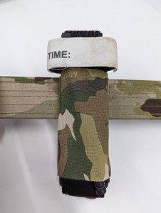 Belt Mounted Elastic Tourniquet/TQ Holder VERTICAL Belt Mounted Elastic Tourniquet/TQ Holder VERTICAL
