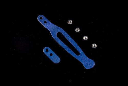 Rick Hinderer Knives Pocket Clip and Filler Tab Set with screws- obverse. Battle Blue titanium construction.  Model K0020101WBL.