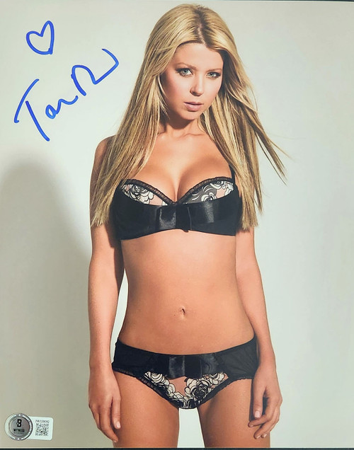 Tara Reid Autographed 8x10 Photo 4