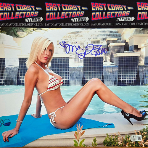 Tori Spelling Autographed Photo 12