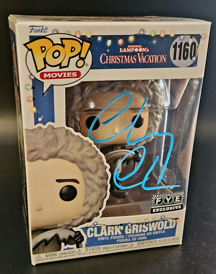 Chevy Chase Autographed Christmas Vacation Funko Pop 1160