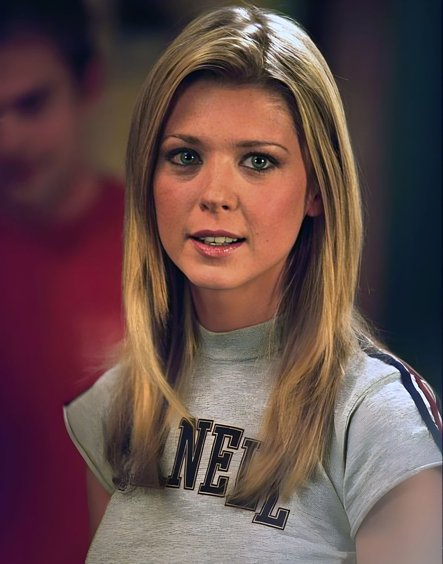 Tara Reid Pre Order Autograph