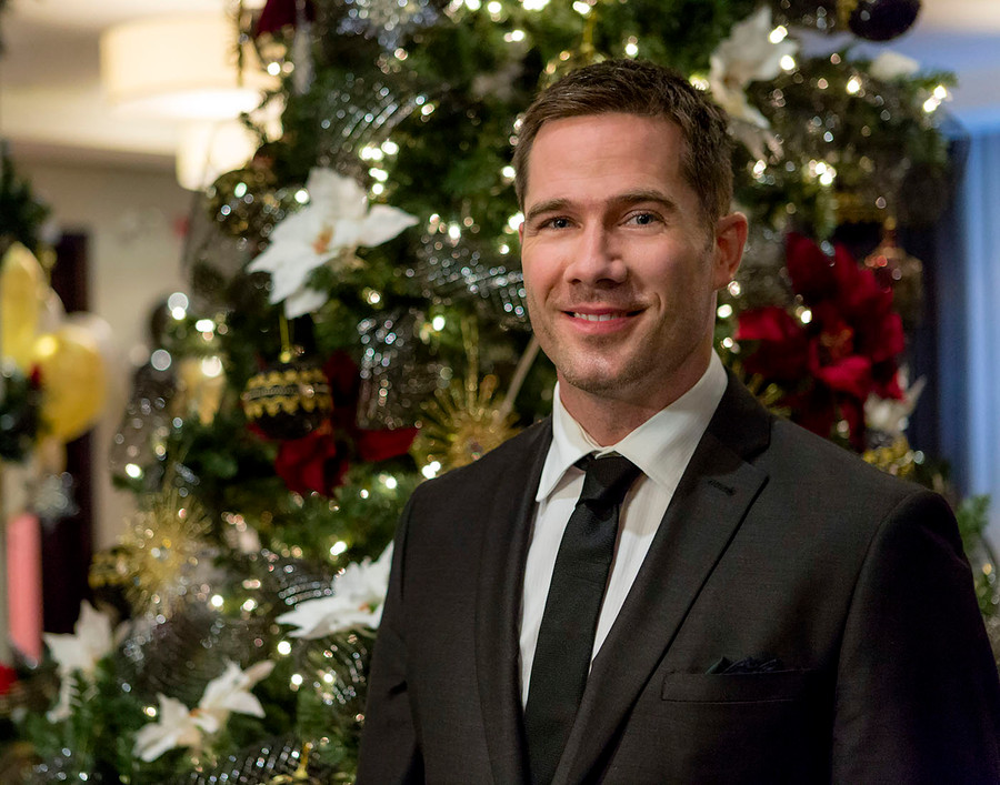 Luke Macfarlane Pre-Order Autograph