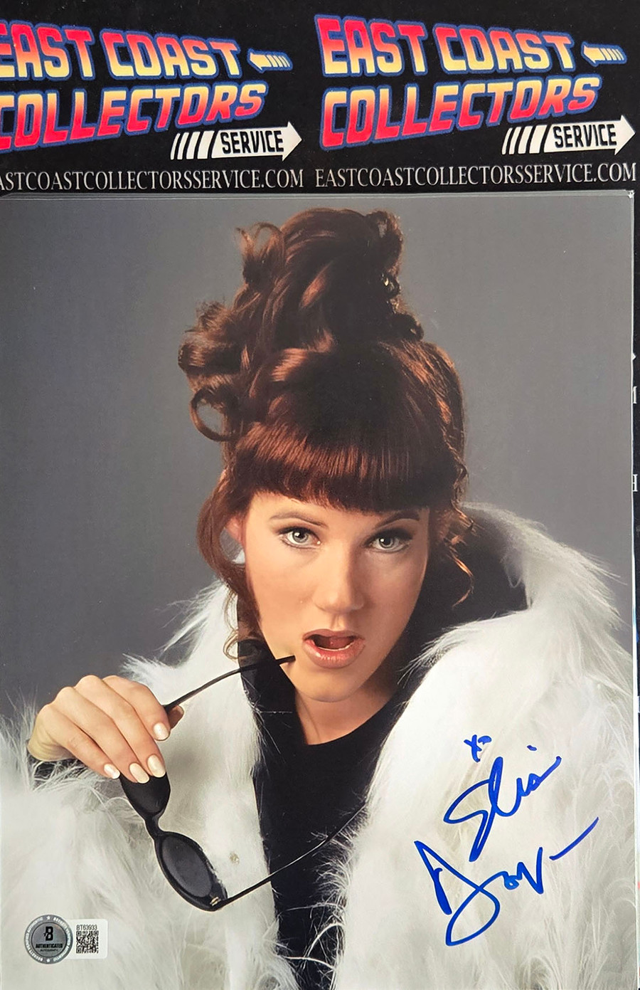 Elisa Donovan Autographed Photo 14