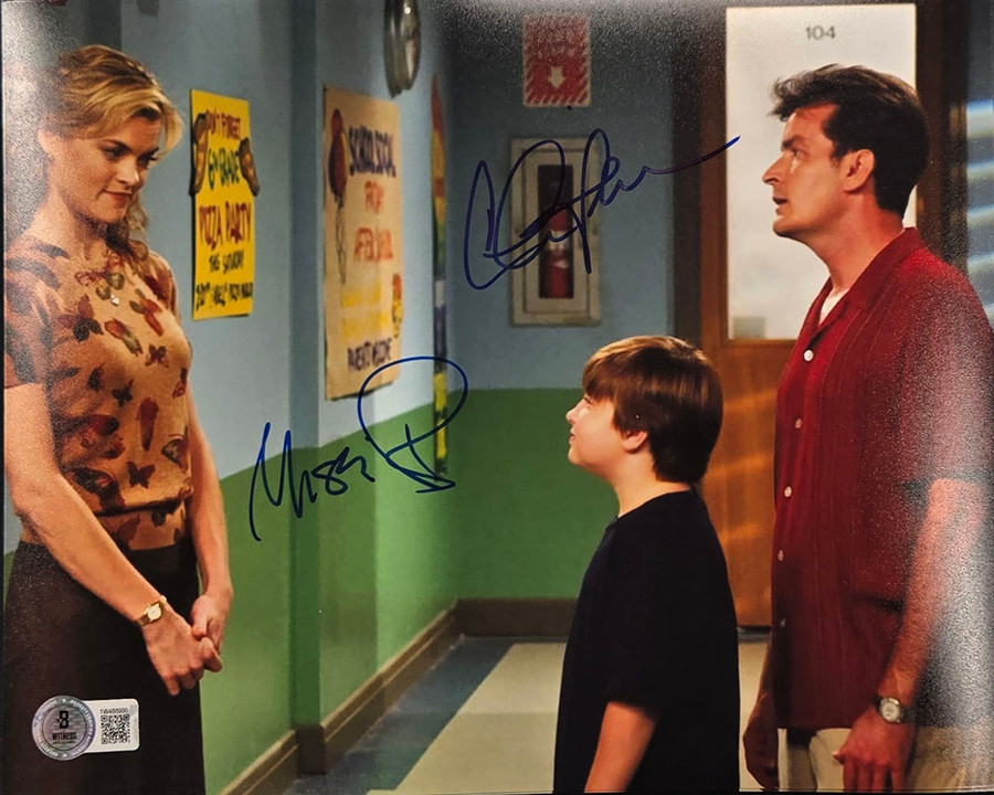 Charlie Sheen & Missi Pyle Autographed Two & a Half Men Photo 7