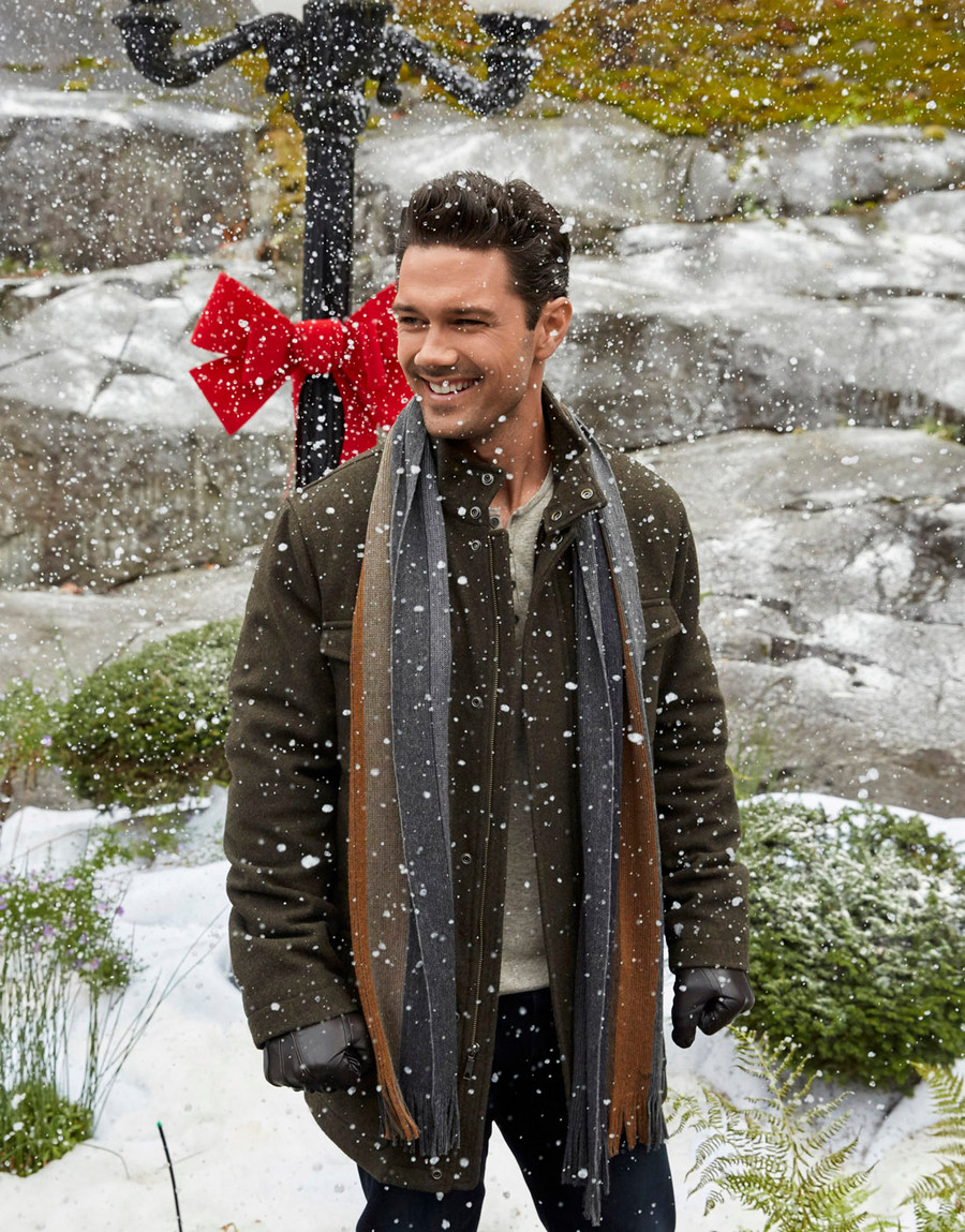 Ryan Paevey Pre-Order Autograph