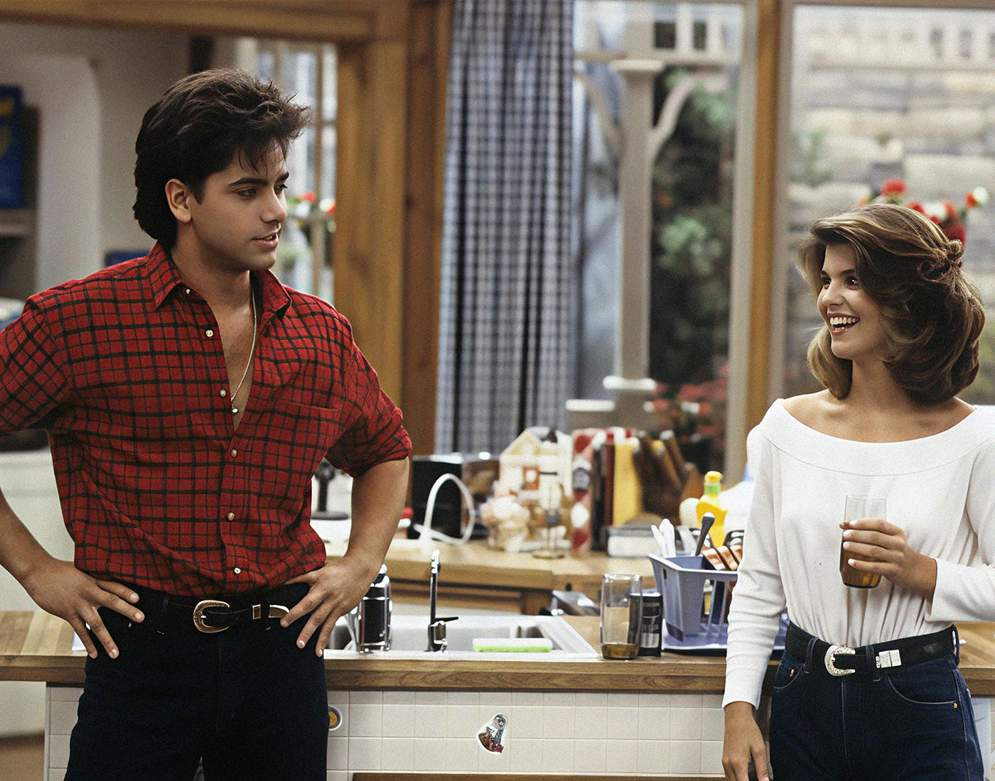 Full House Pre-Order Photo 12