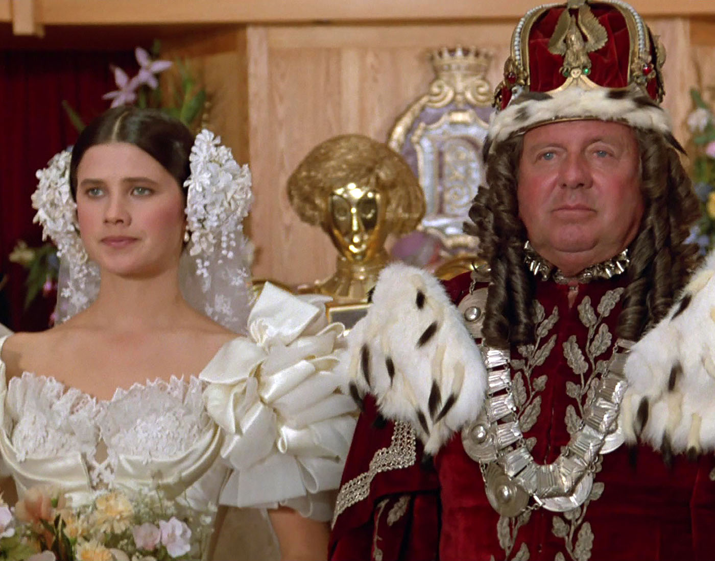Daphne Zuniga Pre-Order Photo 3