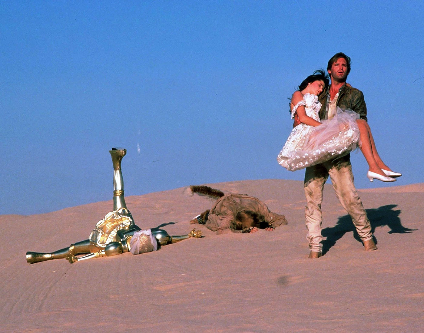 Daphne Zuniga Pre-Order Photo 7