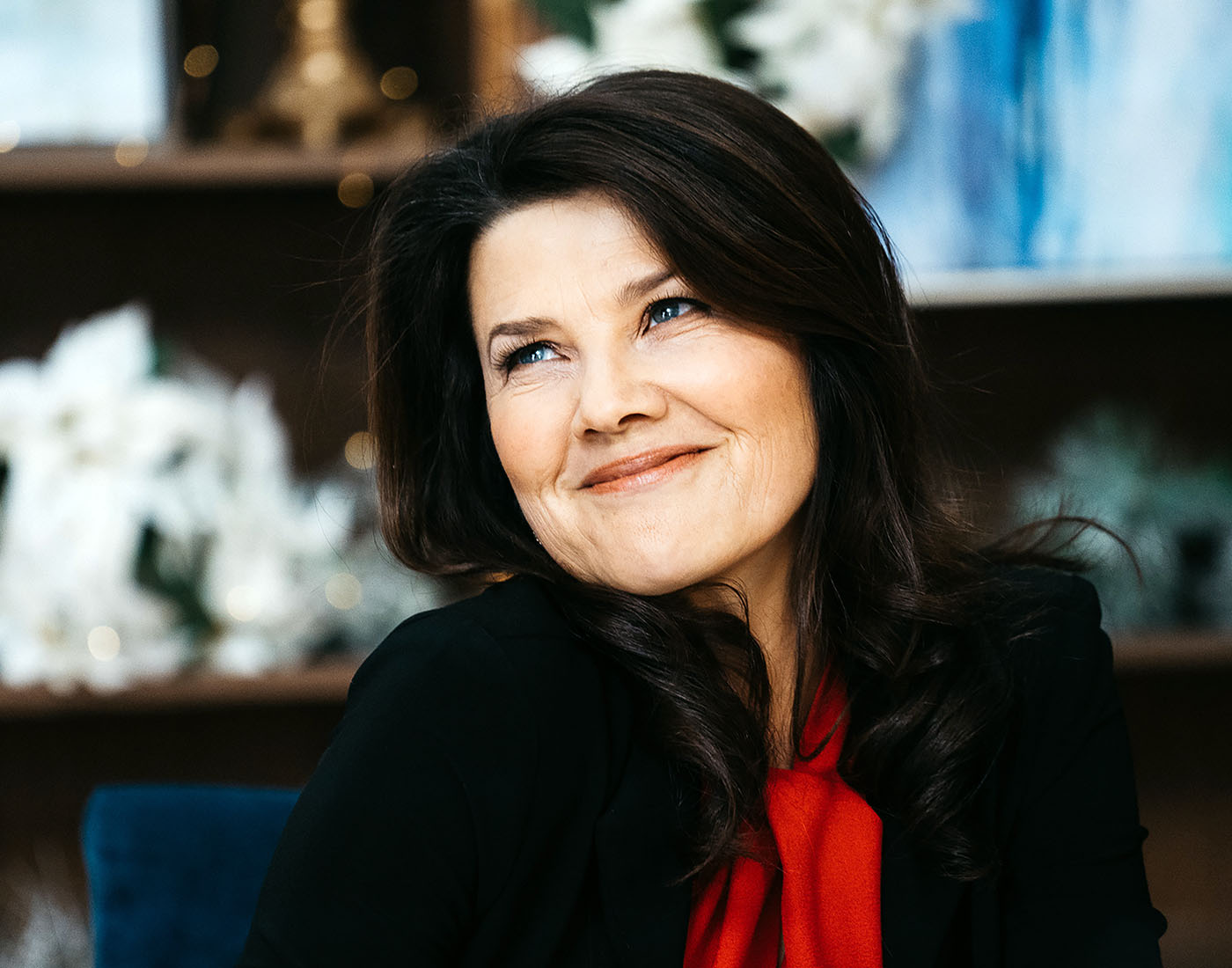 Daphne Zuniga Pre-Order Photo 12