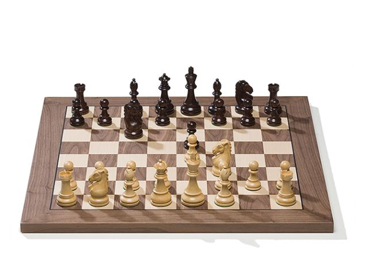 Electronic Chess Board  DGT Walnut Tournament  Chessboard