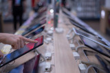 What Are the Challenges of Buying Bulk Cell Phones?