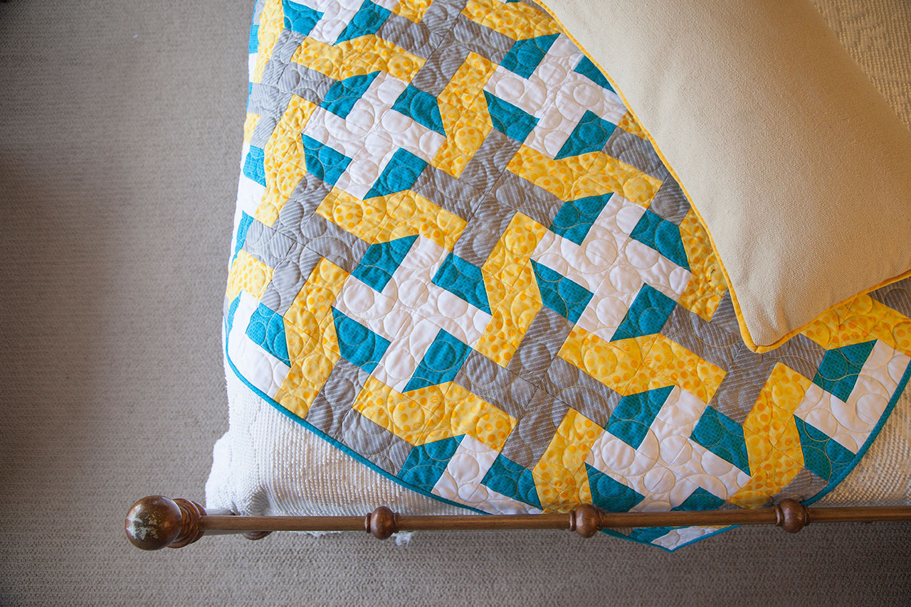 GO! Qube 8" Cutting Edge Throw Quilt Pattern-0