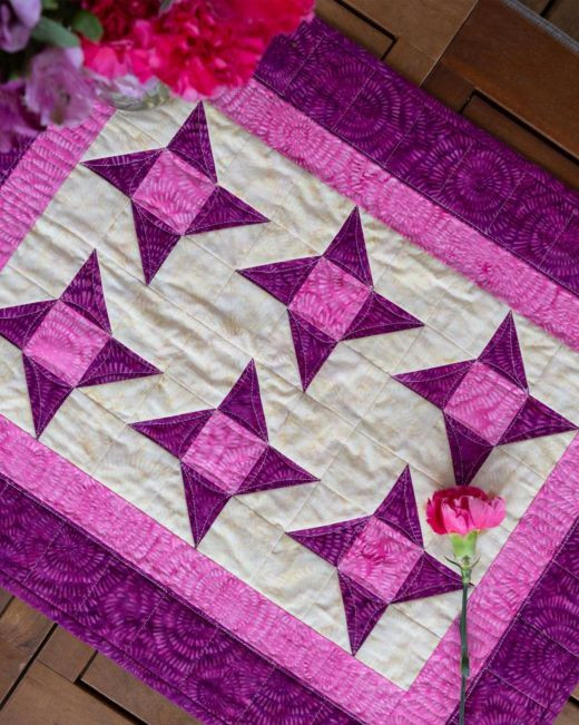 pq11478-8in-friendship-star-table-topper-lifestyle-web