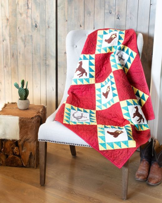 pq11692-western-daydream-throw-quilt_lifestyle_web