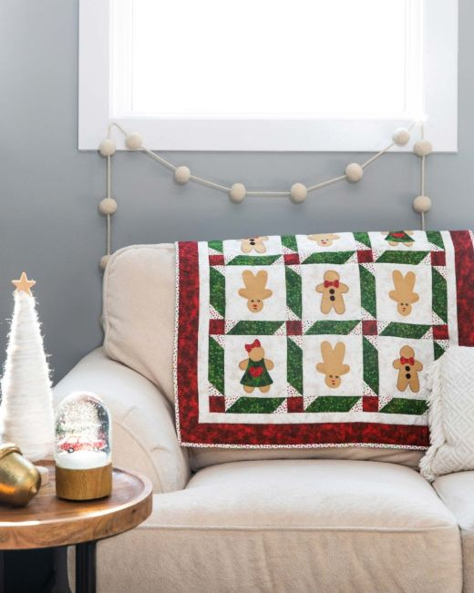 pq11761-go-gingerbread-throw-quilt_lifestyle_web