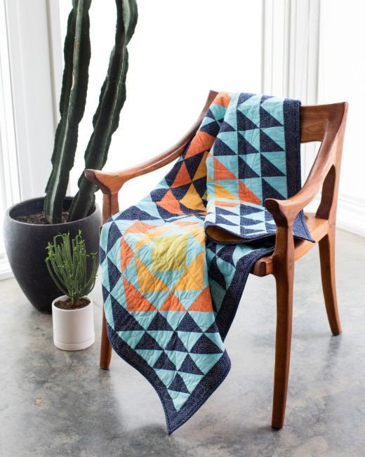 pq11717-dahlia-delight-throw-quilt-lifestyle-web