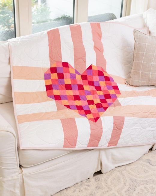 pq11835-go_-heart-weave-throw-quilt_lifestyle_web