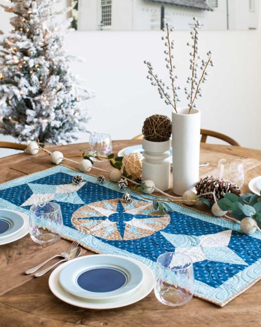 pq11742-mariners-compass-table-runner_web_1