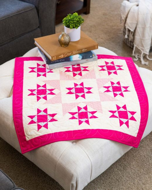 pq11861-qube-6in-stars-in-the-crown-throw-quilt_lifestyle_web