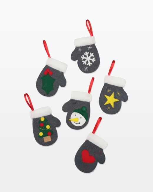 pq11968-mittens-tree-ornaments-flat-web