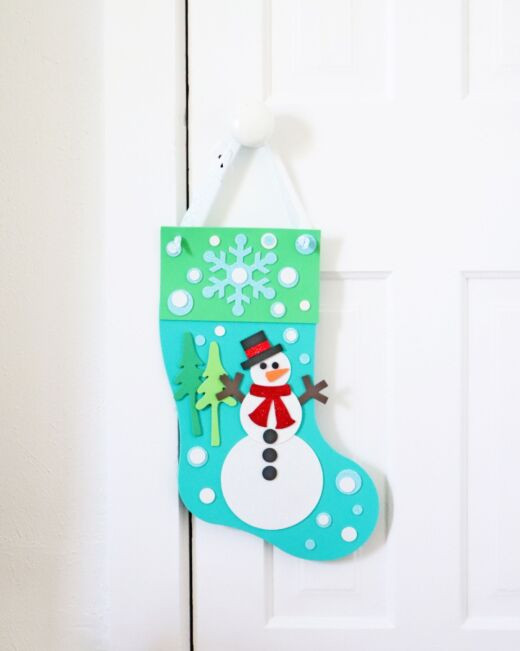 pq11990-stocking-door-hanger-snowman_lifestyle_web