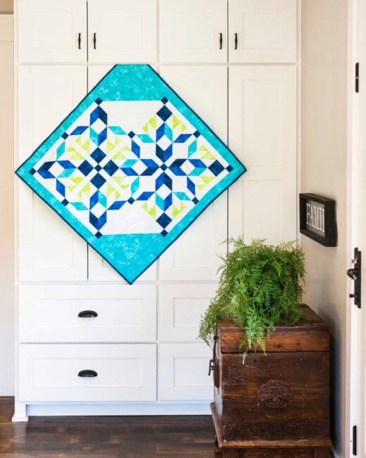 pq12012-dual-stars-wall-hanging_lifestyle_web