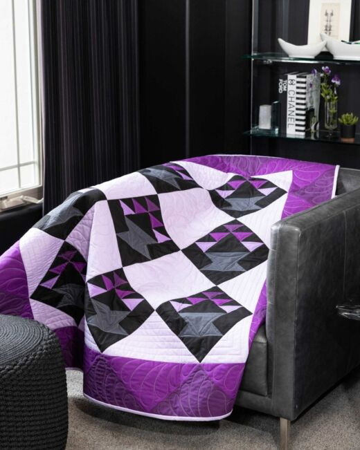 pq12112-purple-pansy-baskets-throw-quilt_lifestyle_web