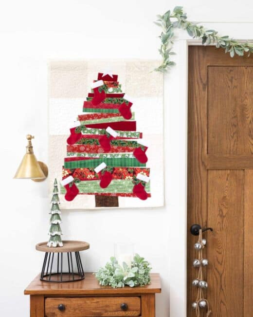 go! scrappy, strippy, stocking tree wall hanging pattern